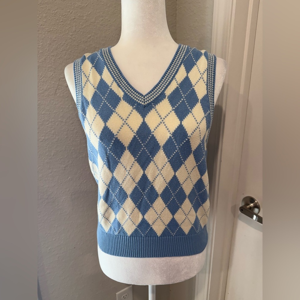 Brandy Melville Blue and Cream Argyle Sweater Vest